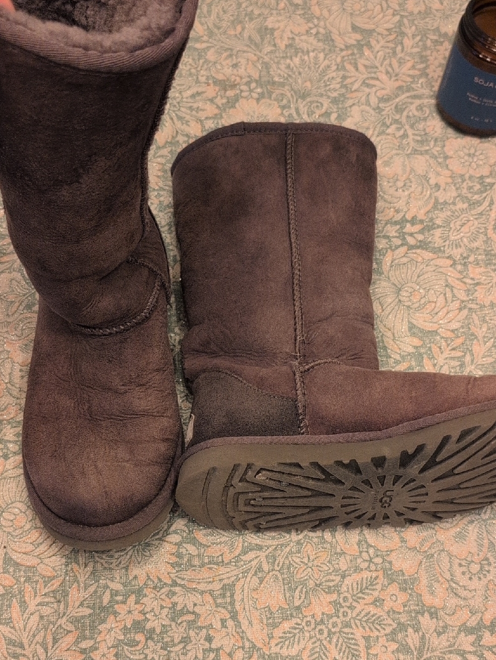 💙FREE WITH PURSHASE 💙 UGG BOOTS SIZE 5